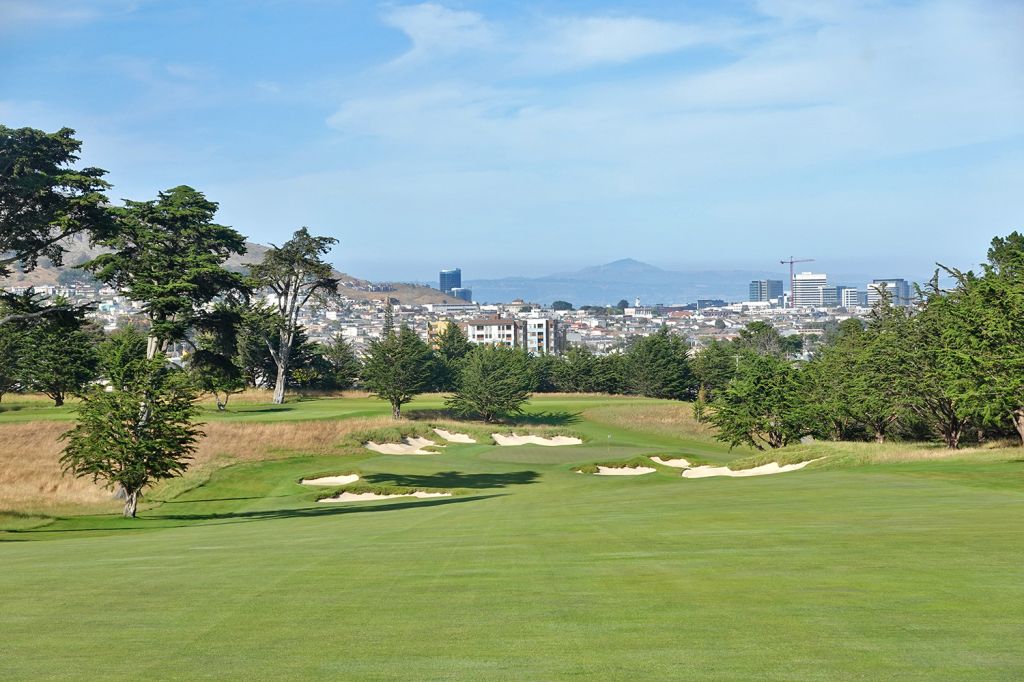 17th Hole at The California Golf Club of San Francisco (567 Yard Par 5)